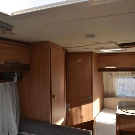 Mietwohnwagen Oscar Campsite